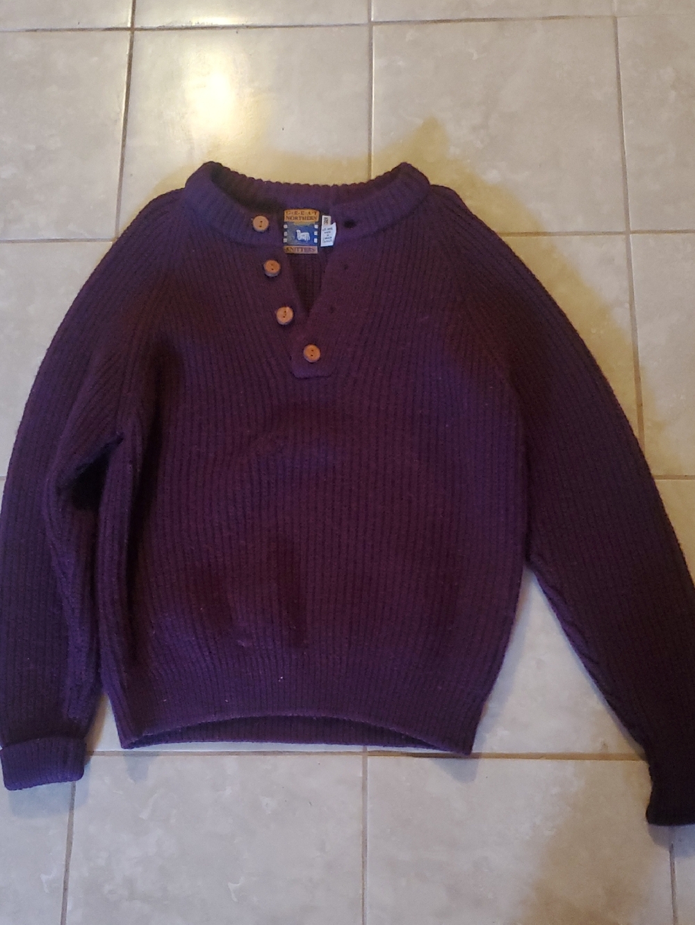 Woman's burgundy Grest Northern Kitters 100% Wool Sweater